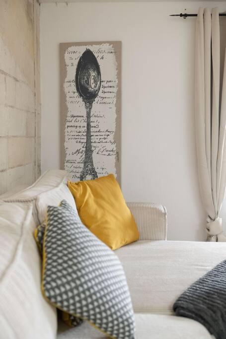 Magnifique T2 Avec Balcon Centre-Ville Cognac Exterior photo